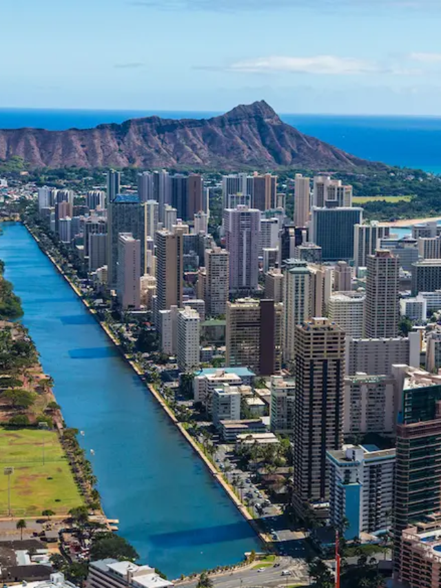 Is Kakaako’s real estate market right for investment in 2025?